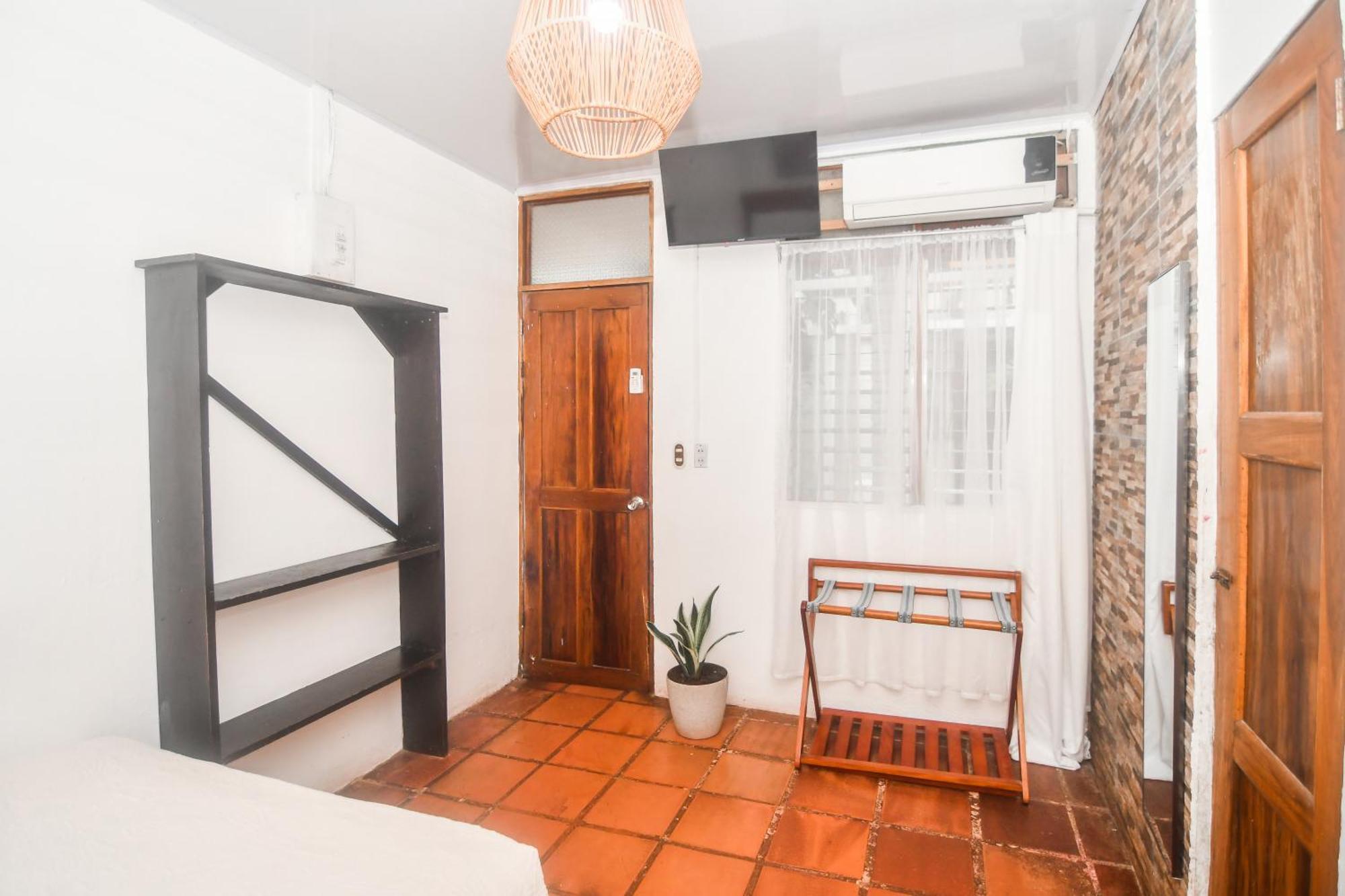 Hotel Aldea Pura Vida 푼타레나스 외부 사진