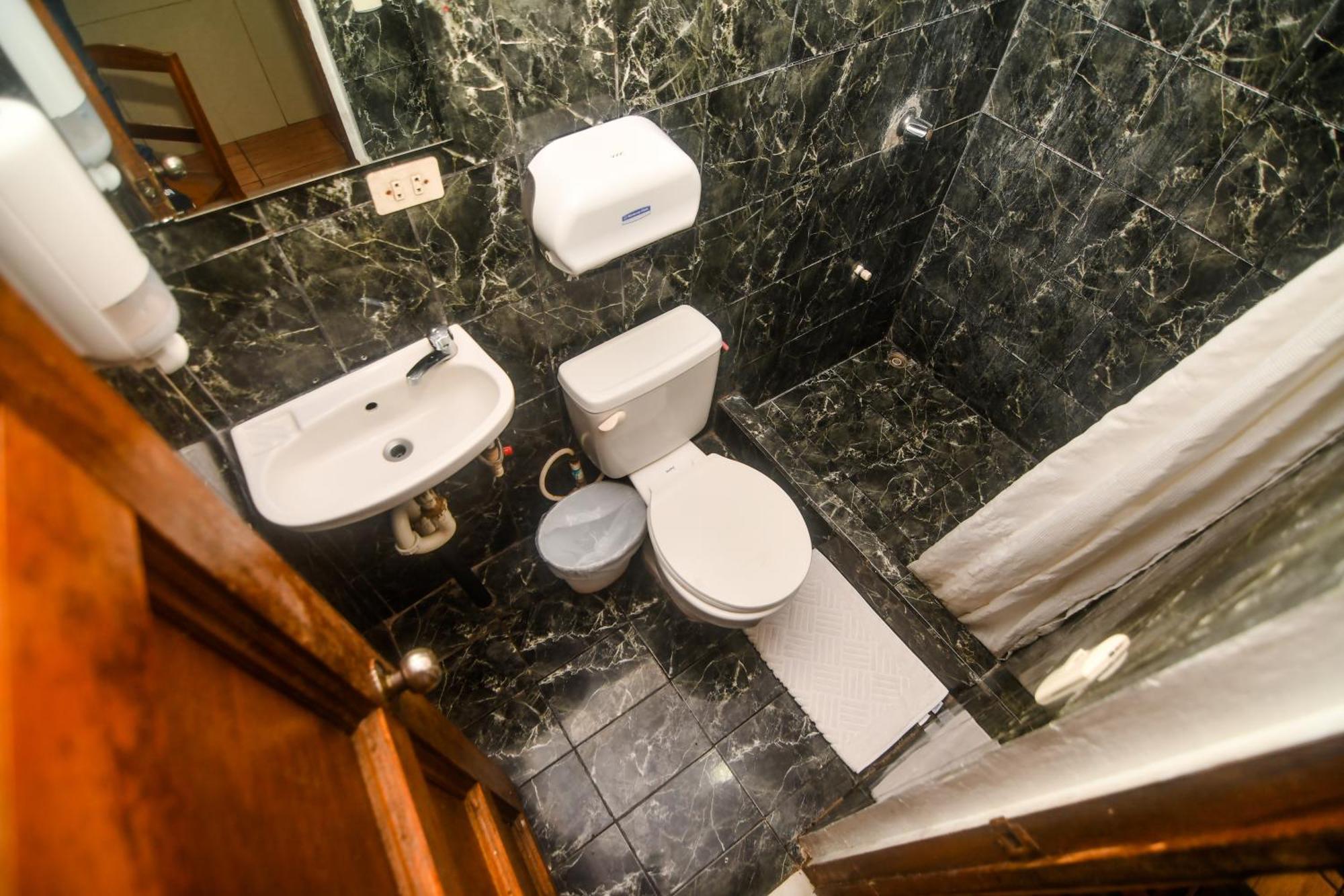 Hotel Aldea Pura Vida 푼타레나스 외부 사진